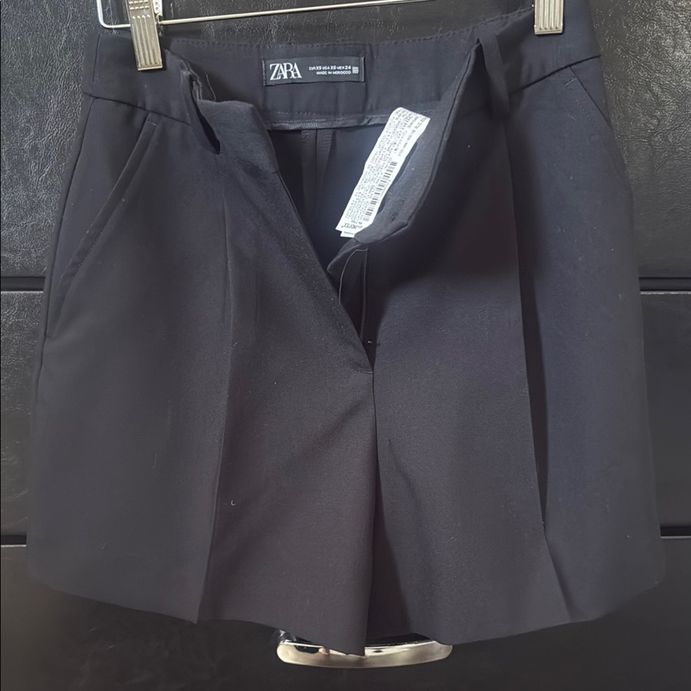 Zara Women's Elegant Black High Waist Shorts